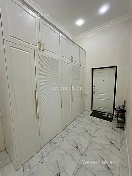 Satılır 3 otaqlı yeni tikili 140 m²