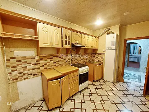 Satılır 3 otaqlı köhnə tikili 70 m²