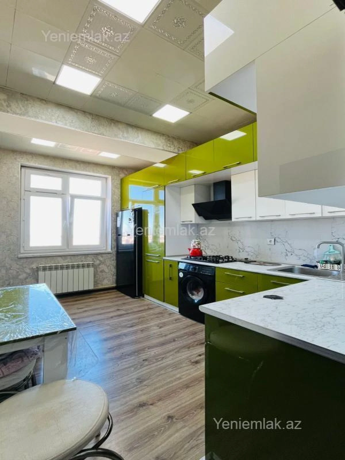 Satılır 3 otaqlı yeni tikili 78 m²