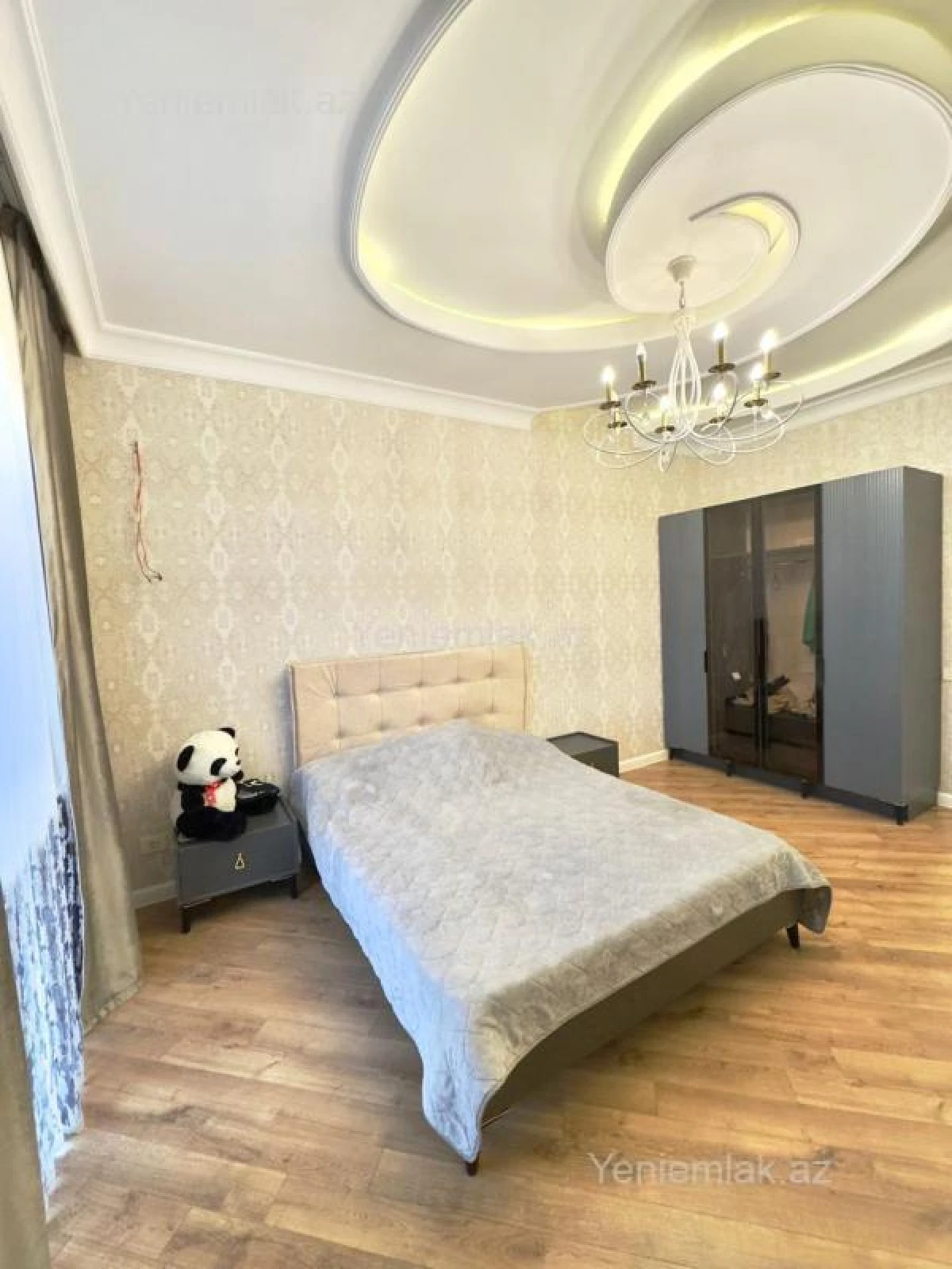 Satılır 5 otaqlı həyət evi 365 m²