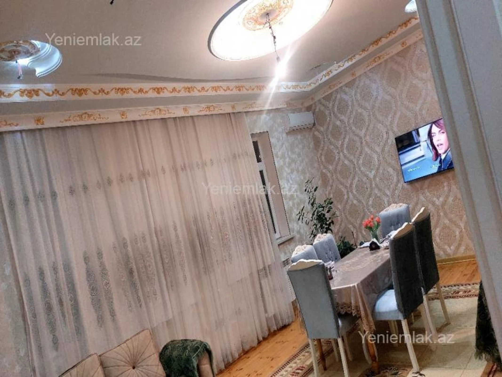 Satılır 8 otaqlı həyət evi 225 m²