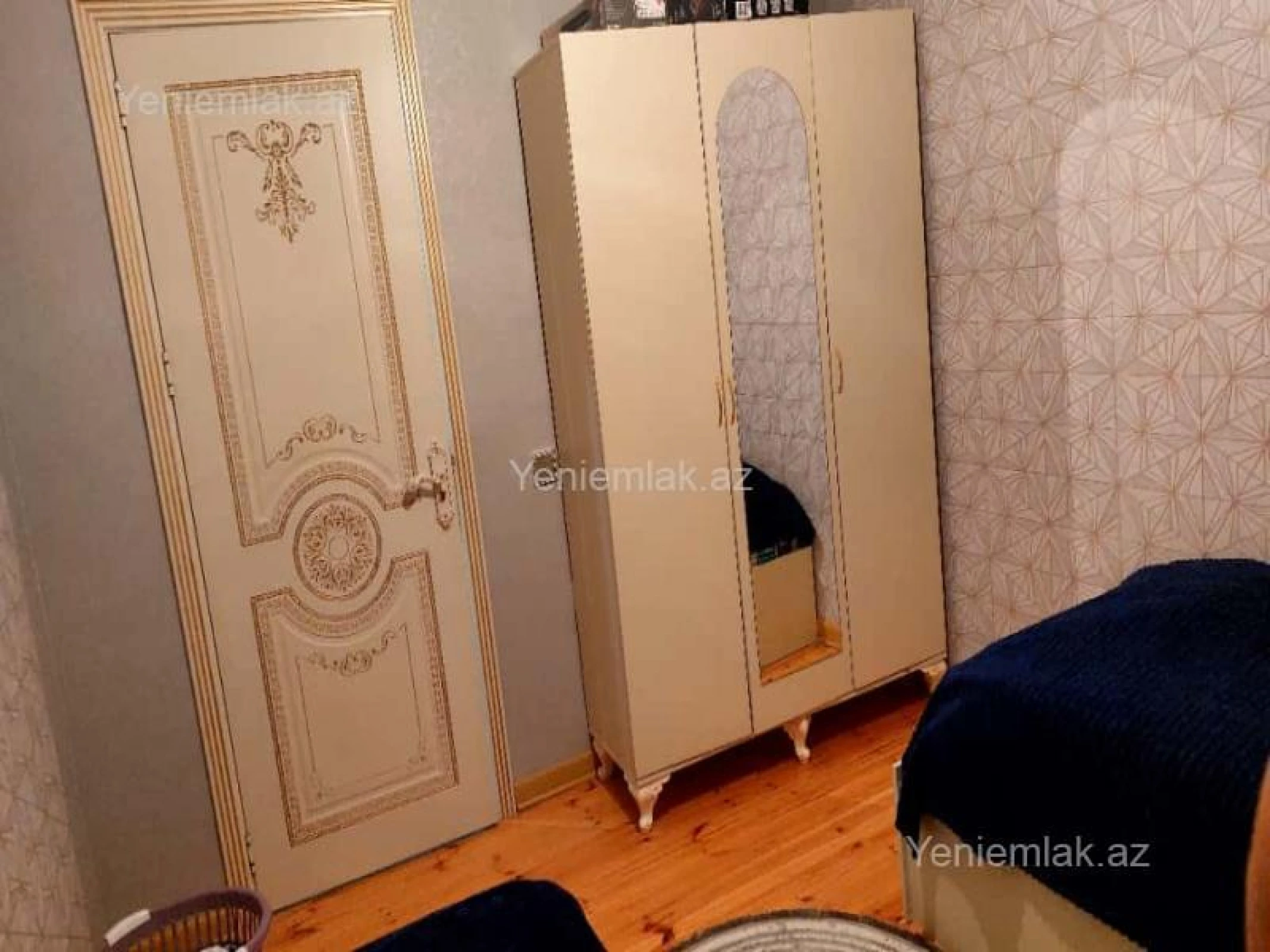 Satılır 8 otaqlı həyət evi 225 m²