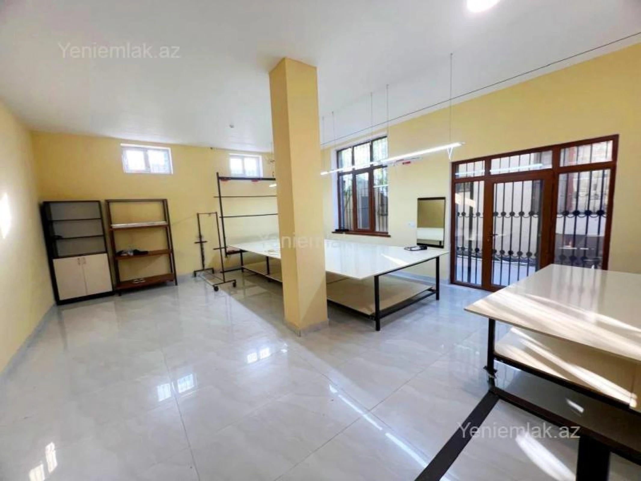 Satılır 5 otaqlı obyekt 331 m²