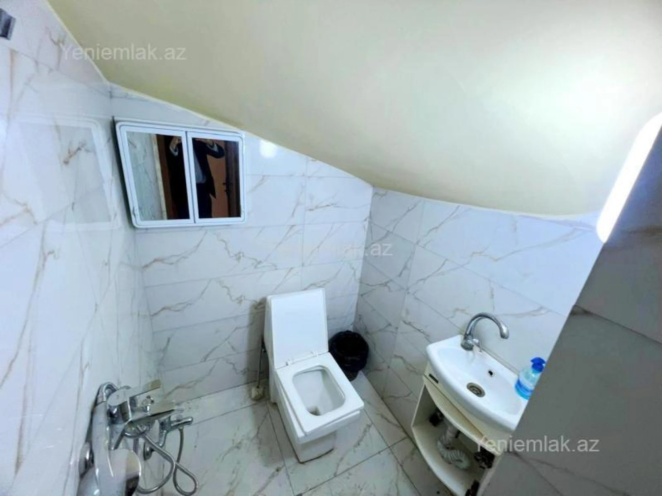 Satılır 5 otaqlı obyekt 331 m²