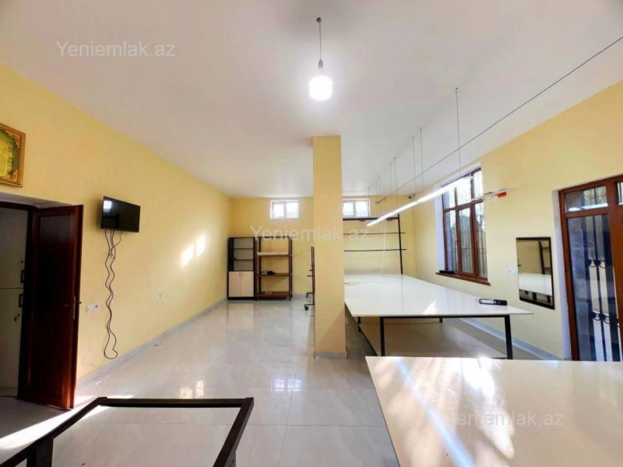 Satılır 5 otaqlı obyekt 331 m²