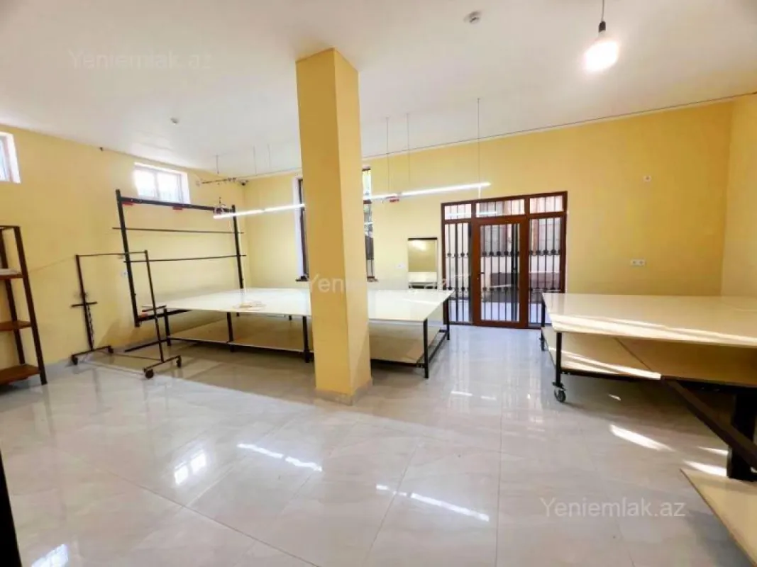 Satılır 5 otaqlı obyekt 331 m²