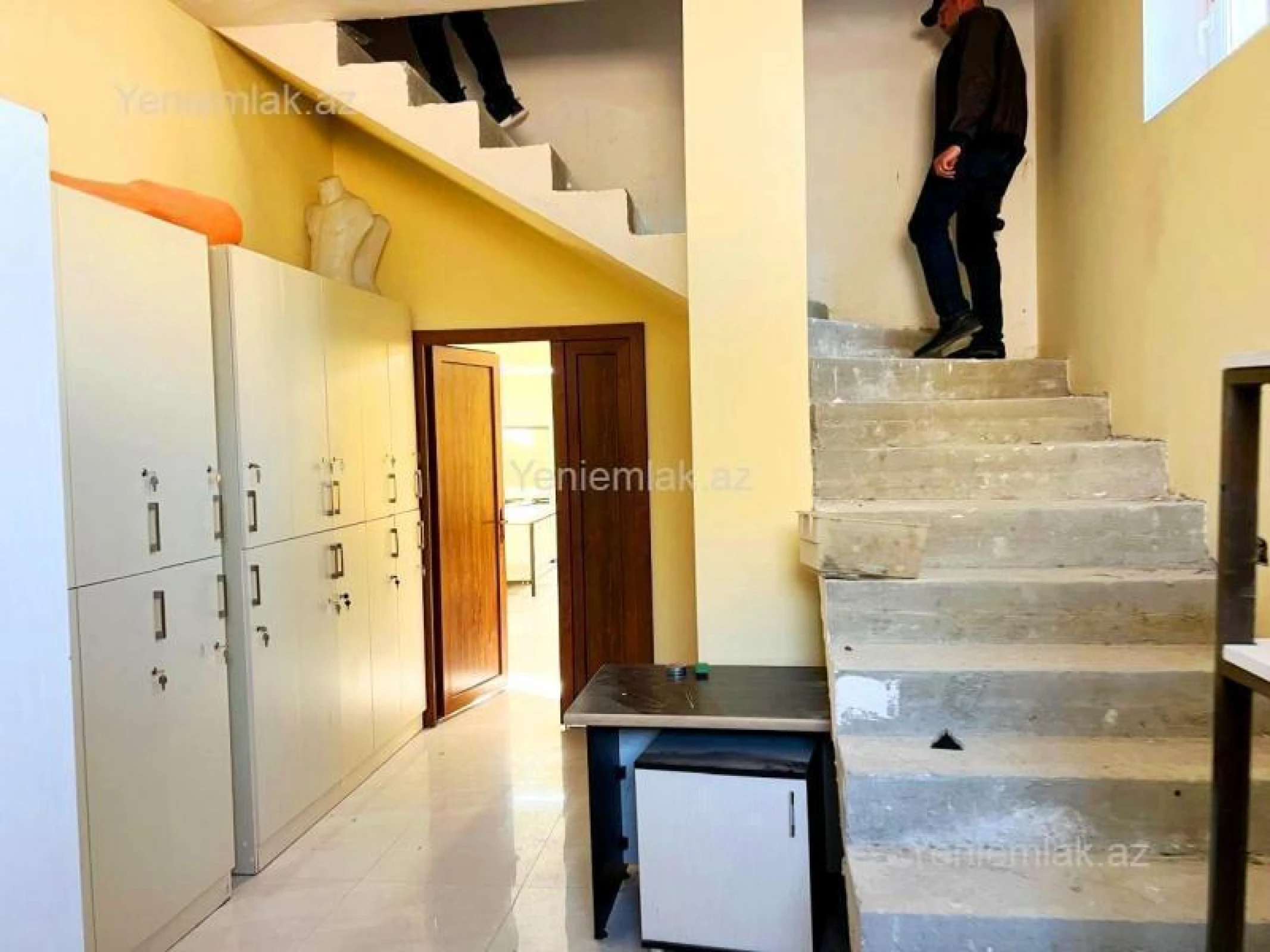 Satılır 5 otaqlı obyekt 331 m²