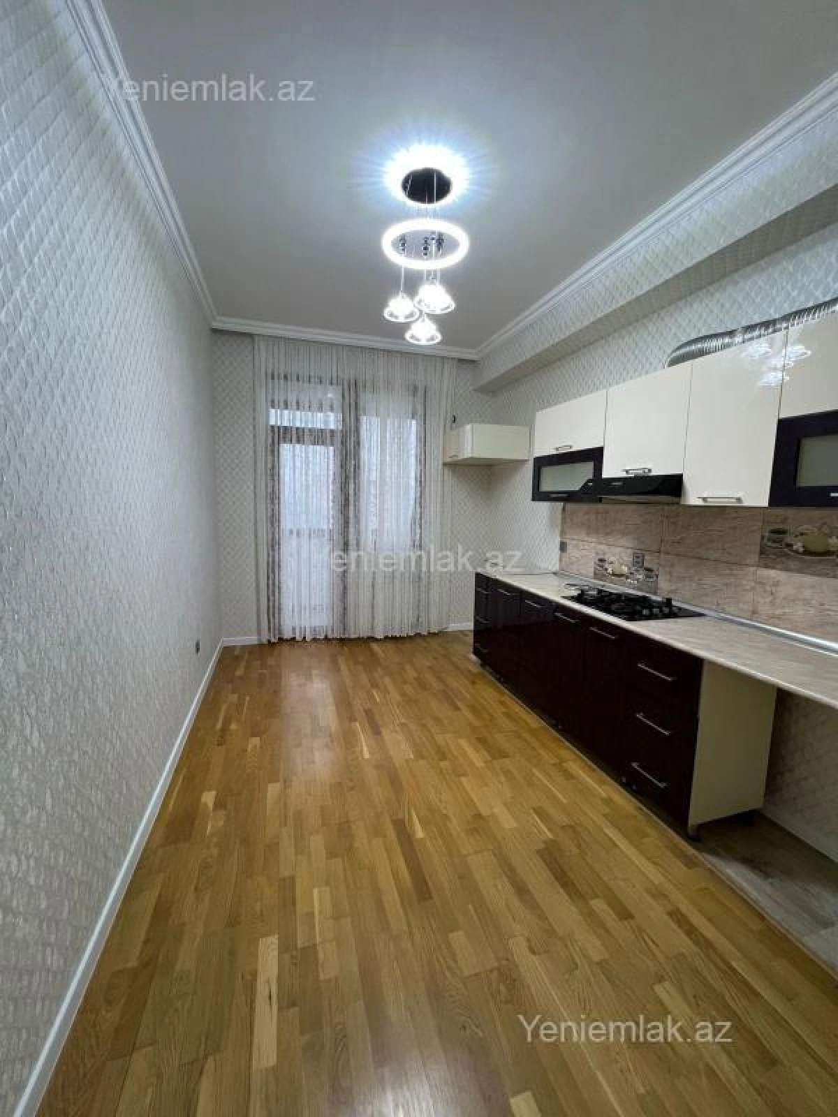 Satılır 3 otaqlı köhnə tikili 107 m²