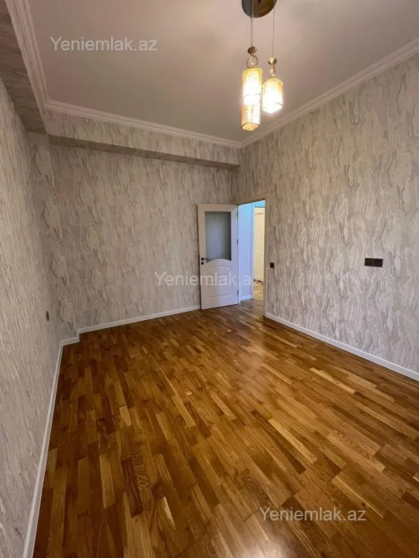 Satılır 3 otaqlı köhnə tikili 107 m²