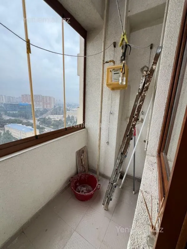 Satılır 3 otaqlı köhnə tikili 107 m²