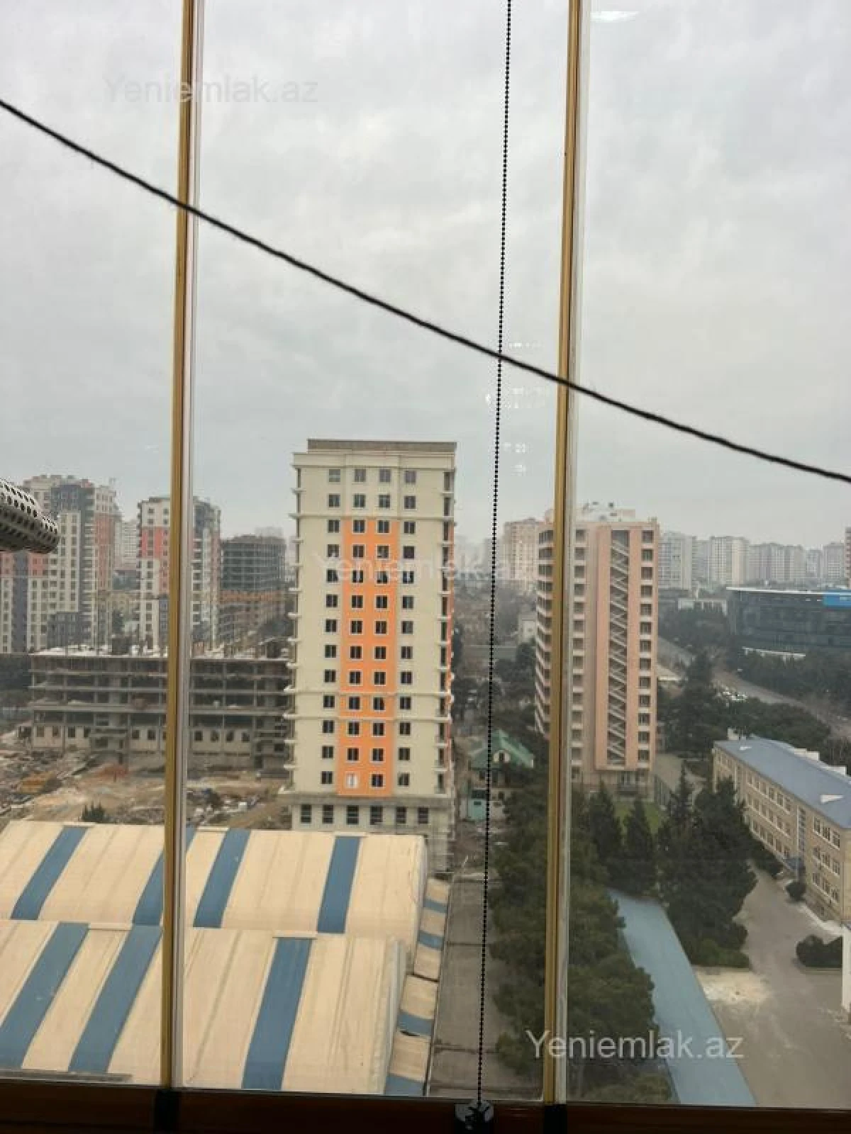 Satılır 3 otaqlı köhnə tikili 107 m²