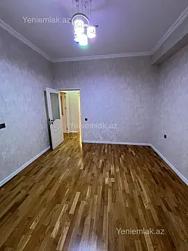 Satılır 3 otaqlı köhnə tikili 107 m²