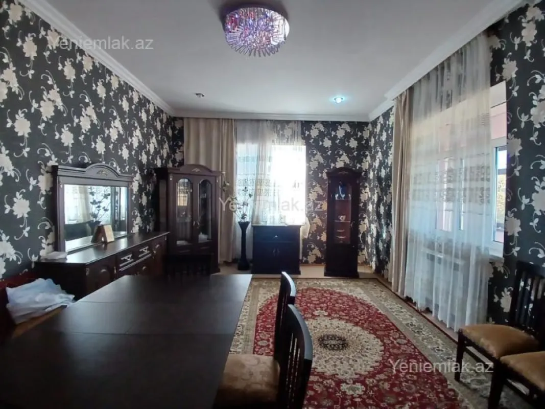 Satılır 5 otaqlı həyət evi 170 m²
