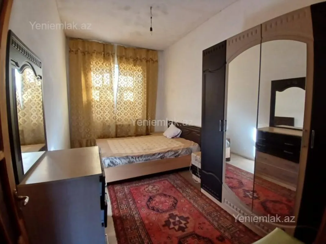 Satılır 5 otaqlı həyət evi 170 m²