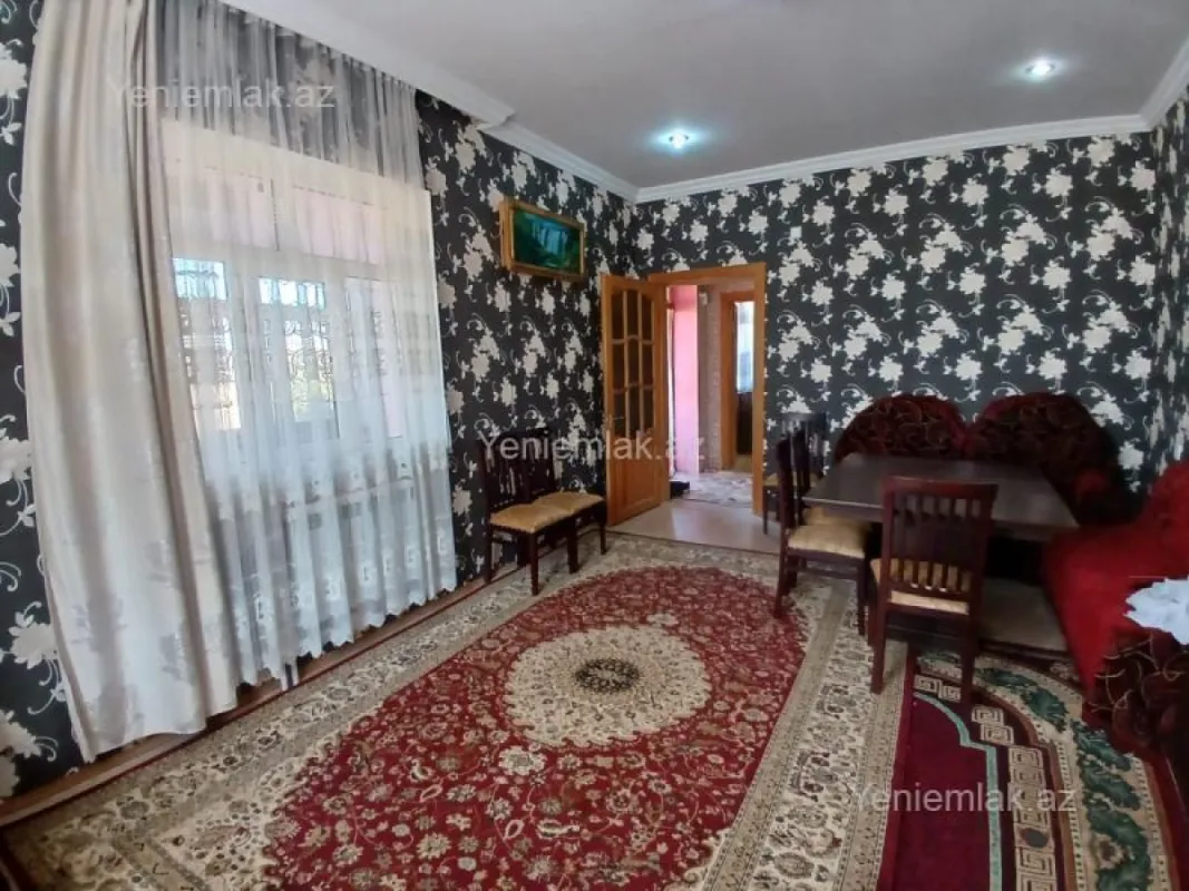 Satılır 5 otaqlı həyət evi 170 m²