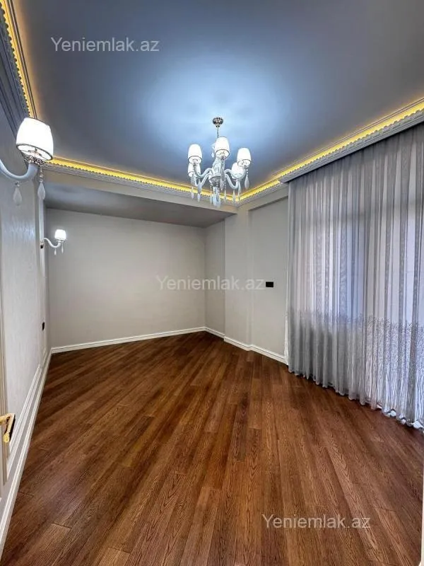 Satılır 4 otaqlı yeni tikili 140 m²