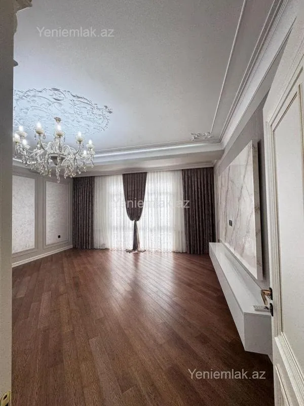 Satılır 4 otaqlı yeni tikili 140 m²