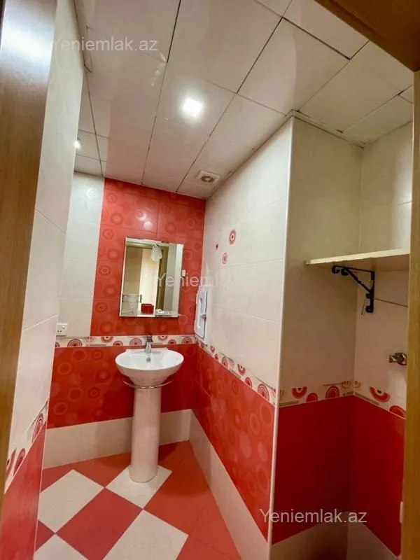 Satılır 3 otaqlı yeni tikili 110 m²