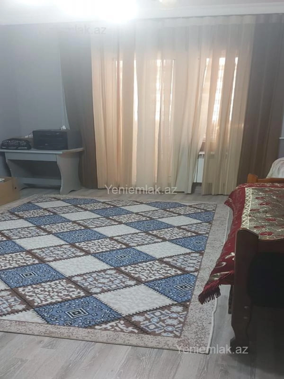 Satılır 4 otaqlı köhnə tikili 110 m²