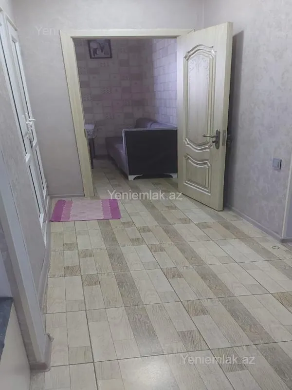 Satılır 4 otaqlı köhnə tikili 110 m²