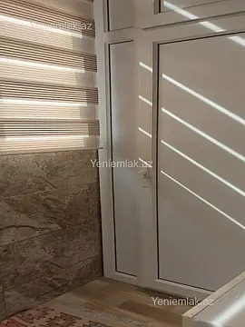 Satılır 4 otaqlı köhnə tikili 110 m²