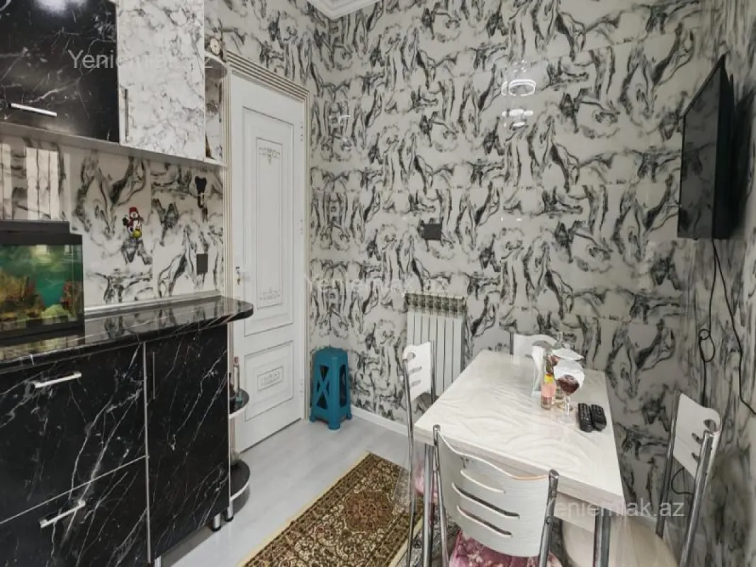 Satılır 5 otaqlı həyət evi 170 m²