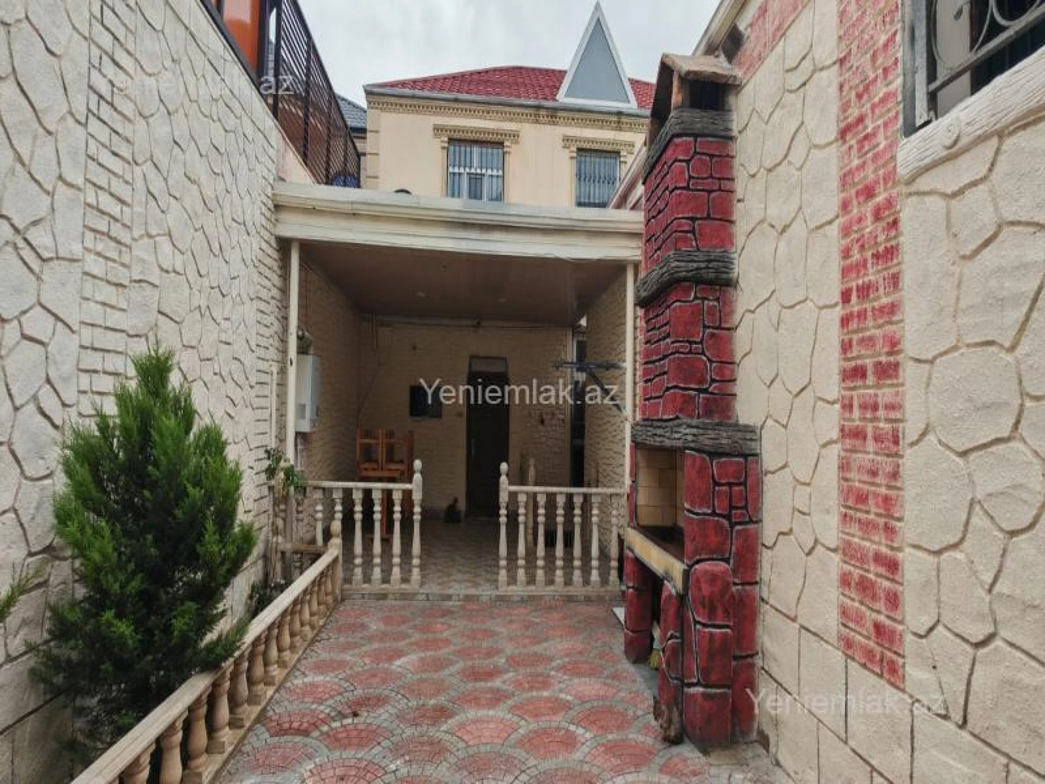 Satılır 5 otaqlı həyət evi 170 m²