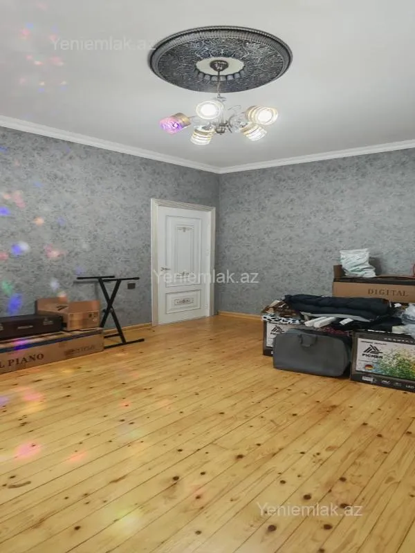 Satılır 5 otaqlı həyət evi 170 m²