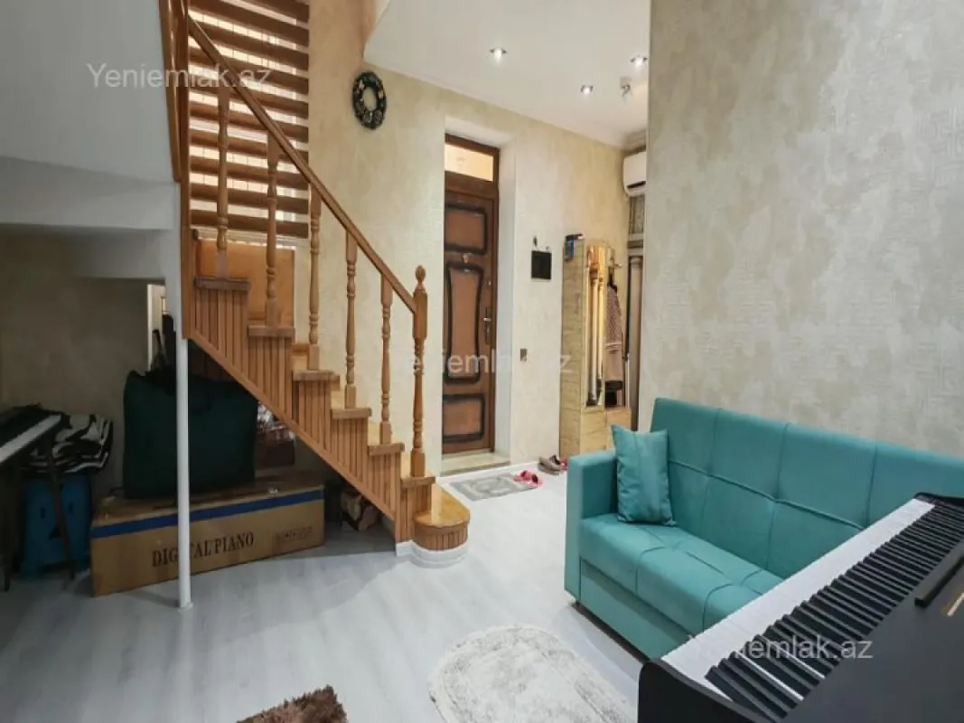 Satılır 5 otaqlı həyət evi 170 m²