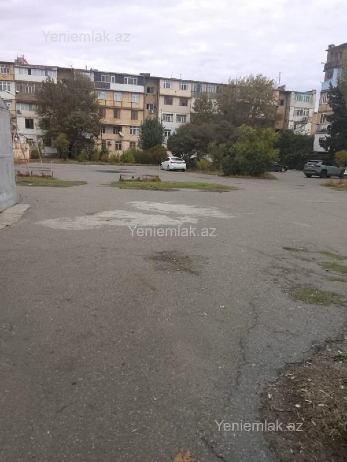 Satılır 3 otaqlı köhnə tikili 80 m²