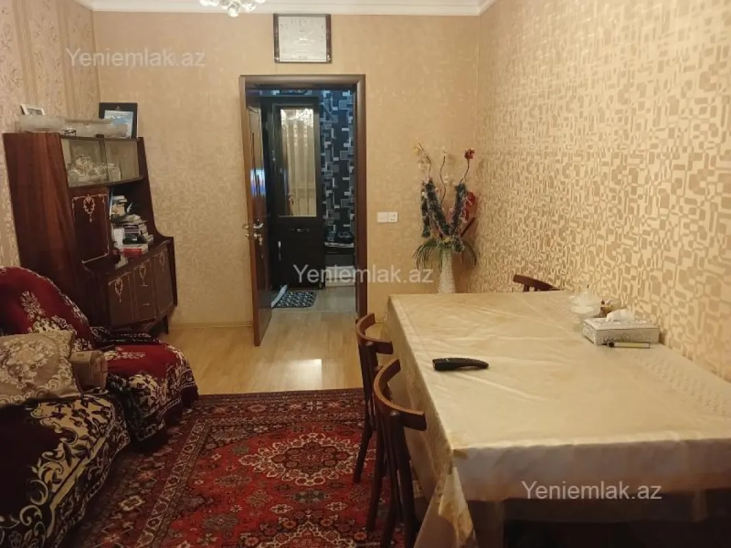 Satılır 3 otaqlı köhnə tikili 80 m²