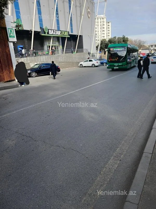 Satılır 3 otaqlı köhnə tikili 80 m²