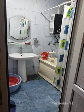 Satılır 3 otaqlı köhnə tikili 80 m²