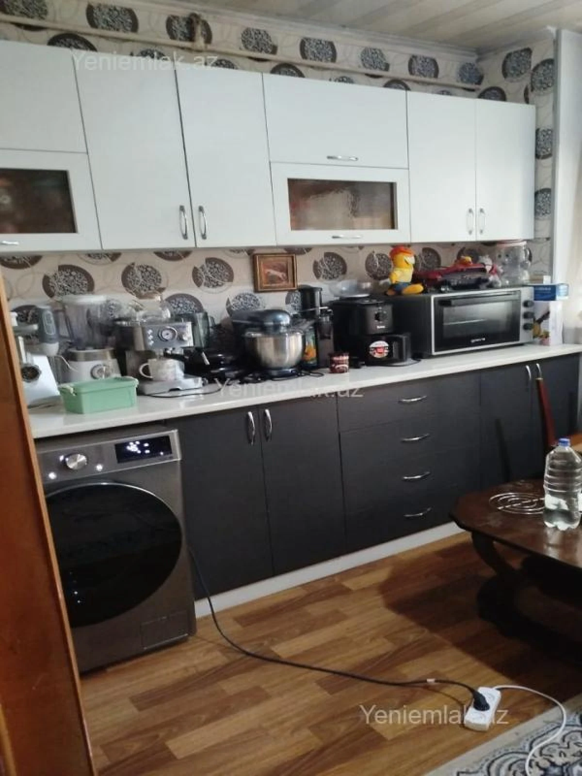 Satılır 3 otaqlı köhnə tikili 80 m²