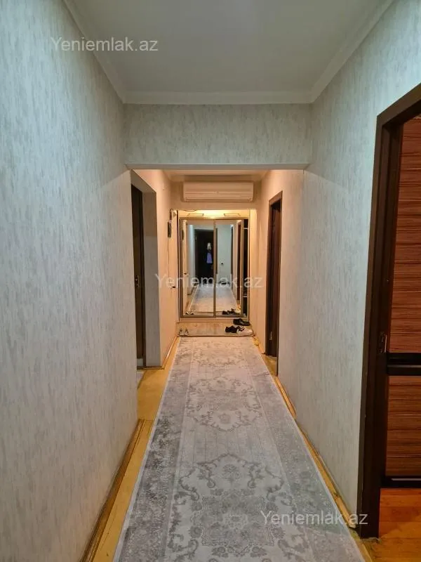Satılır 5 otaqlı köhnə tikili 131 m²