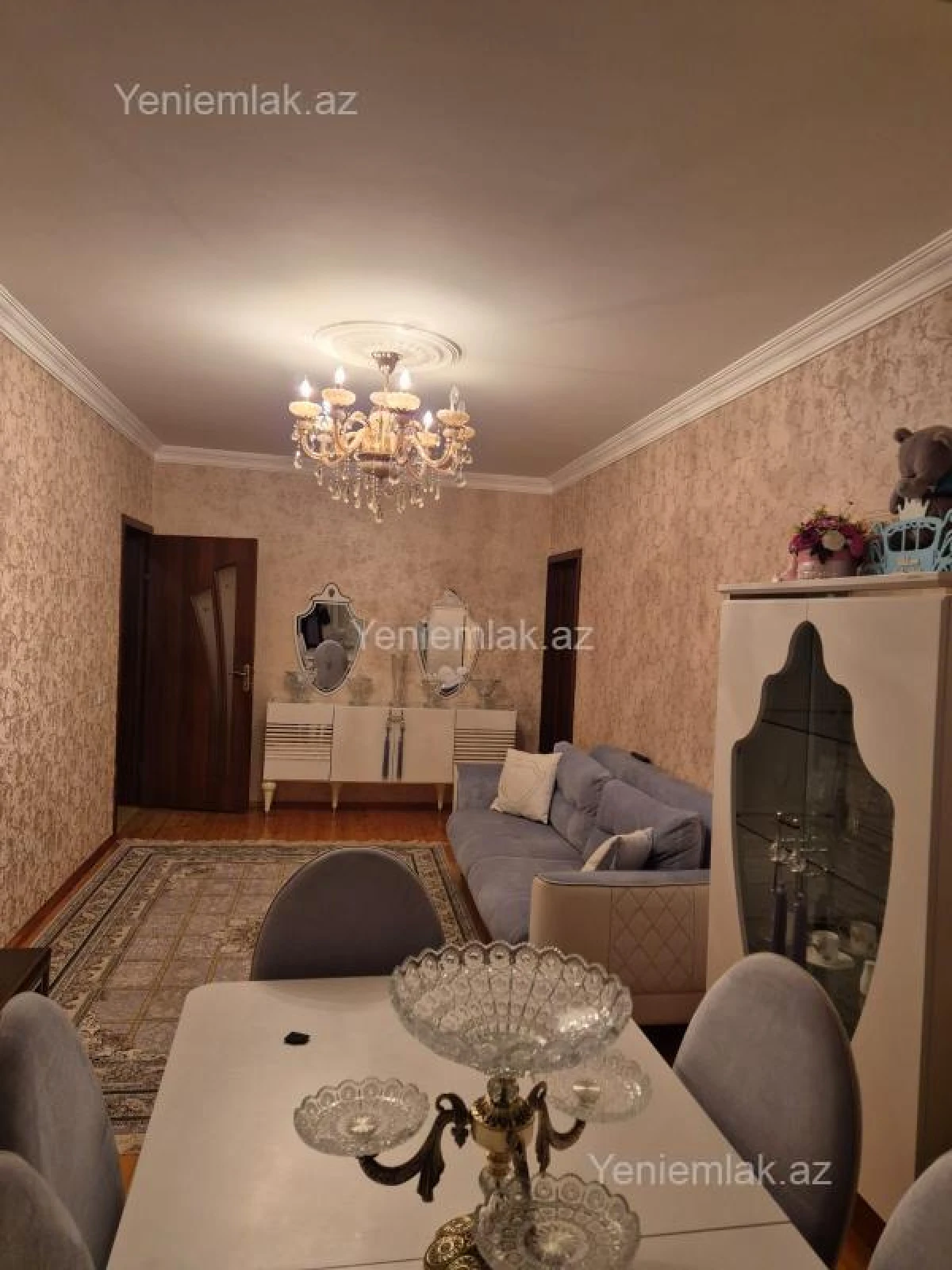 Satılır 5 otaqlı köhnə tikili 131 m²