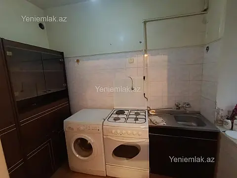 Satılır 2 otaqlı köhnə tikili 60 m²