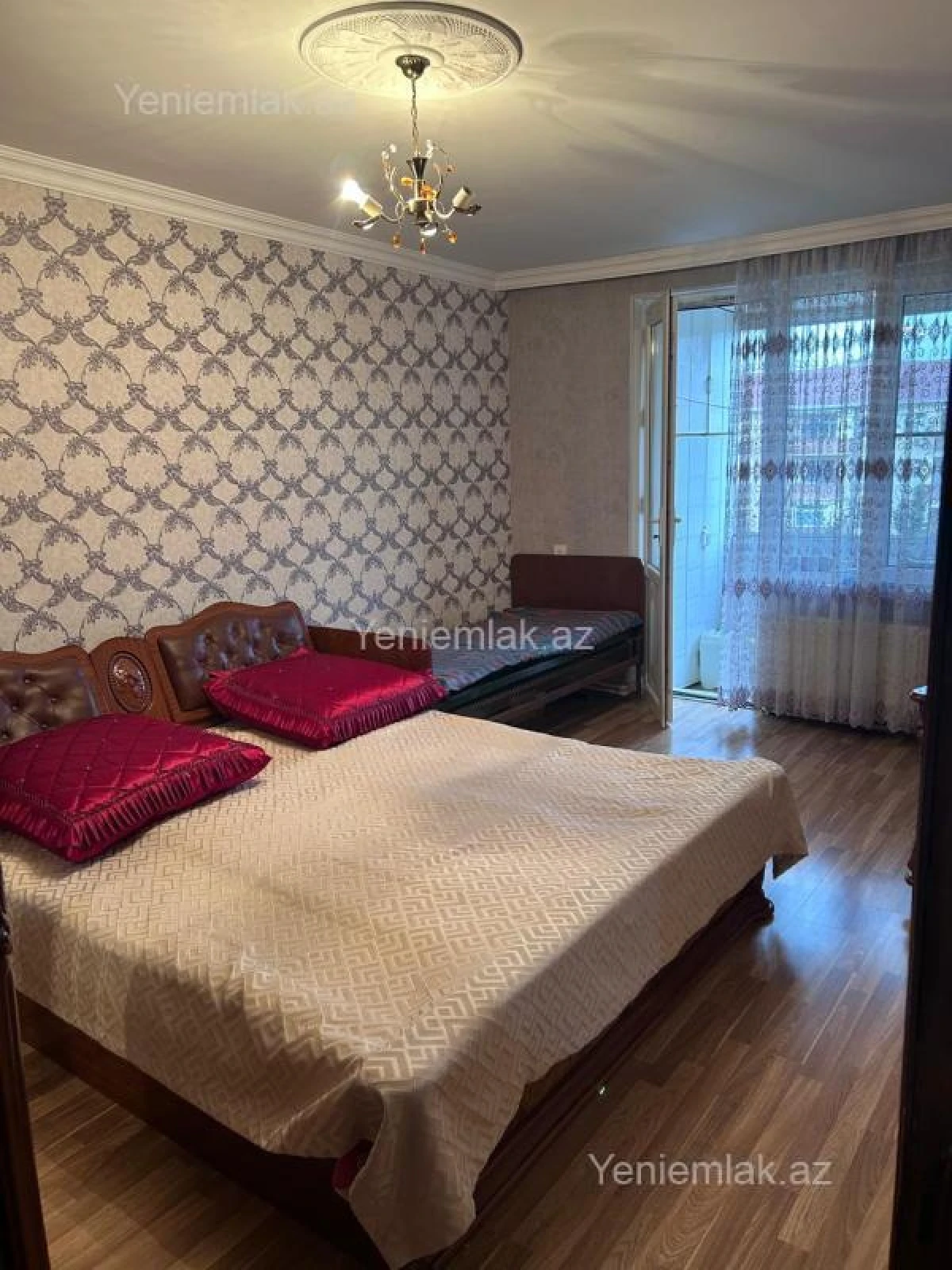 Satılır 3 otaqlı köhnə tikili 72 m²