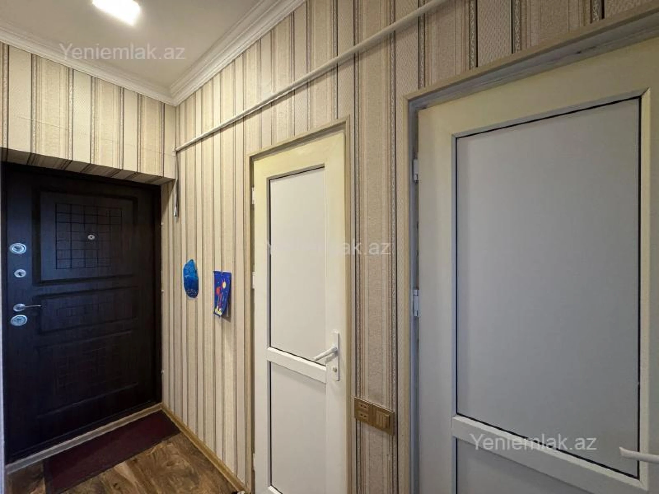 Satılır 2 otaqlı köhnə tikili 52 m²