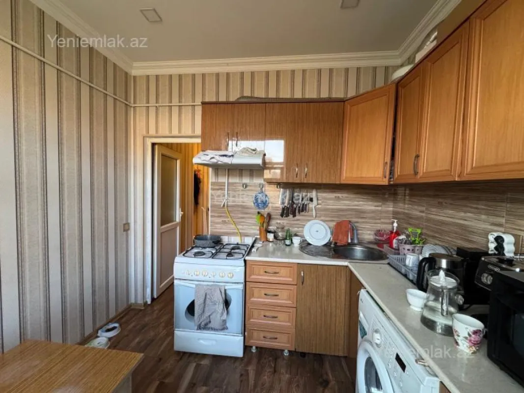 Satılır 2 otaqlı köhnə tikili 52 m²