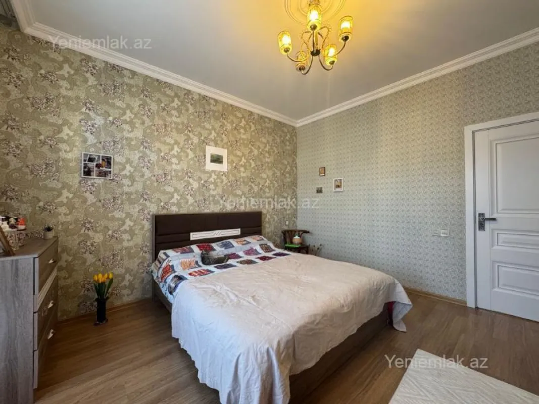 Satılır 2 otaqlı köhnə tikili 52 m²
