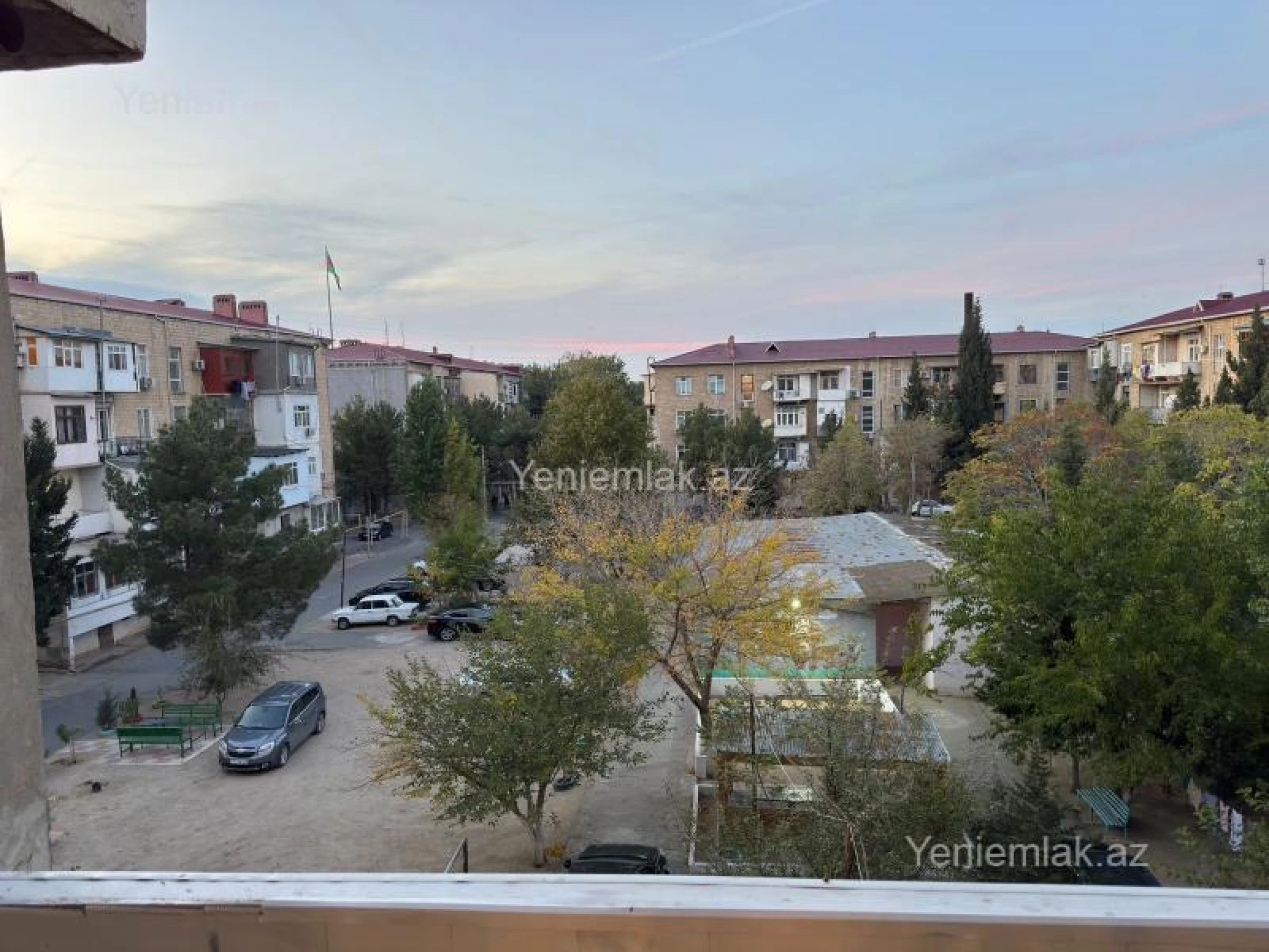 Satılır 2 otaqlı köhnə tikili 52 m²