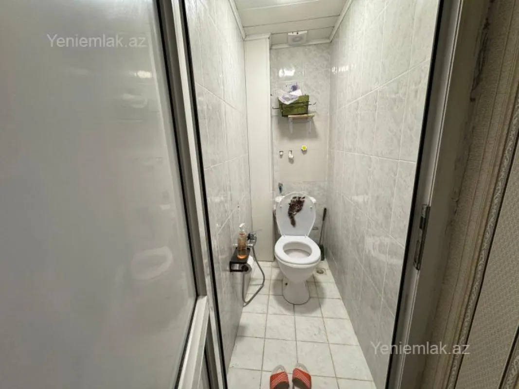 Satılır 2 otaqlı köhnə tikili 52 m²