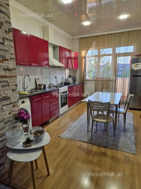 Satılır 2 otaqlı köhnə tikili 52 m²