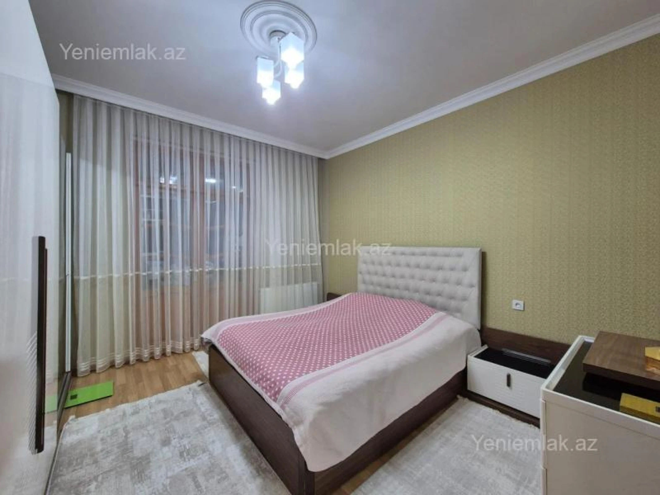 Satılır 2 otaqlı köhnə tikili 52 m²