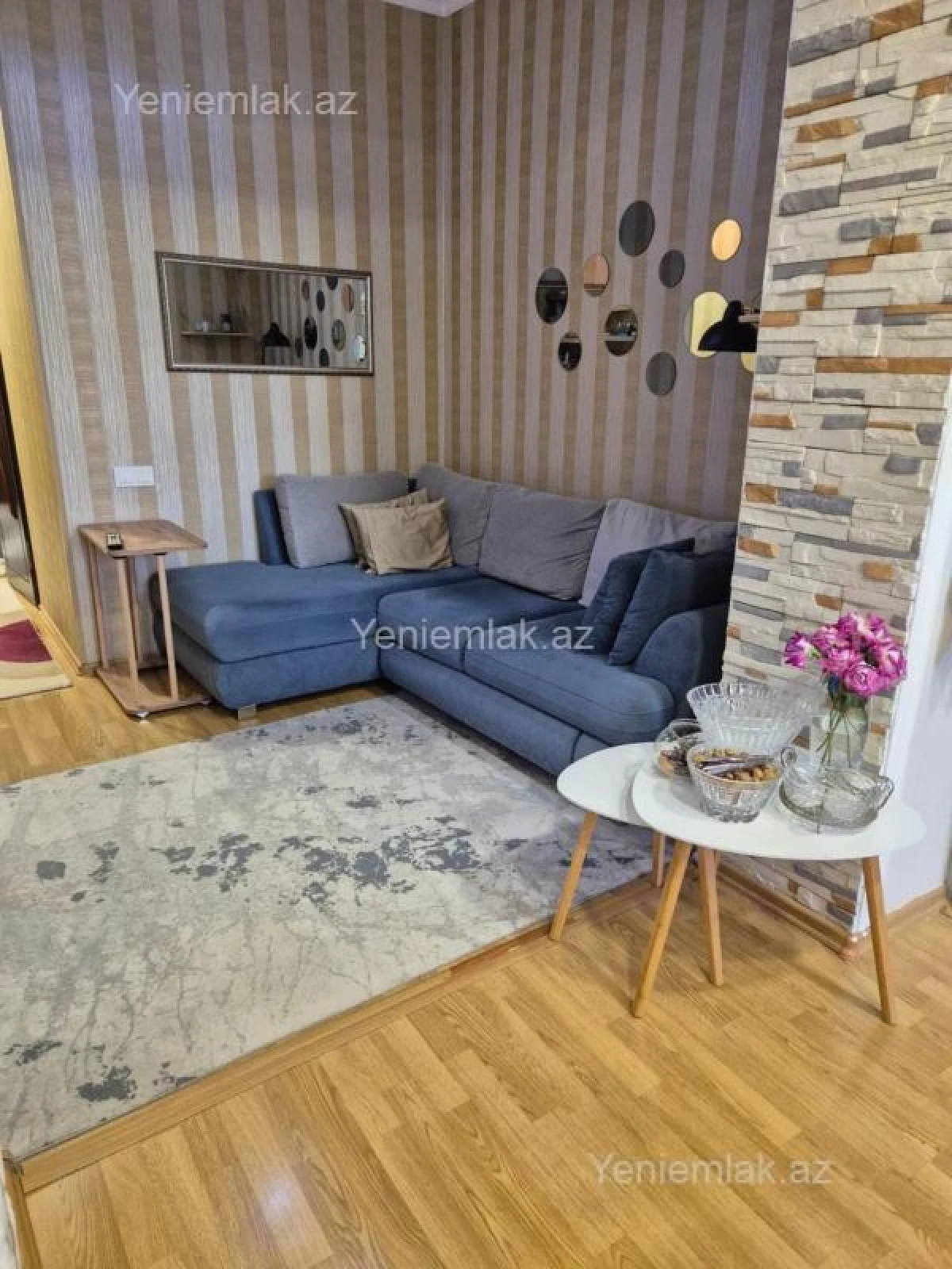 Satılır 2 otaqlı köhnə tikili 52 m²