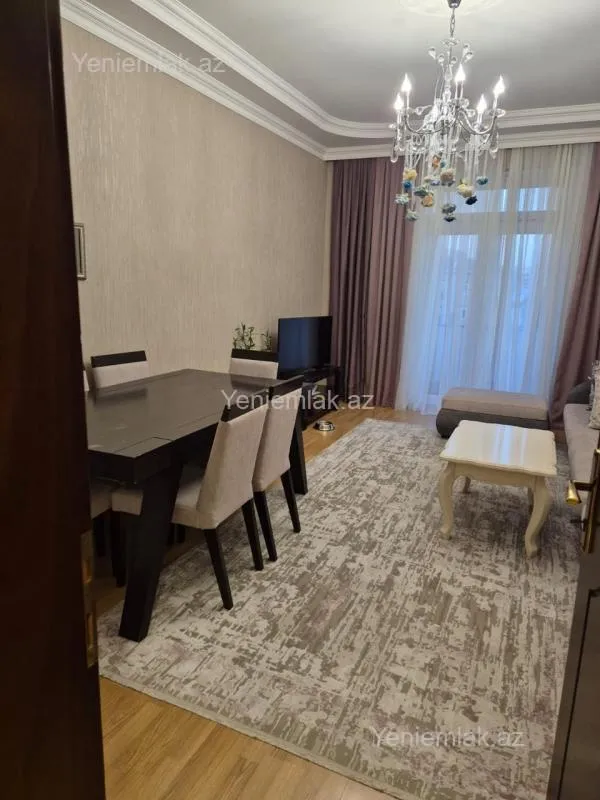 Satılır 2 otaqlı köhnə tikili 52 m²