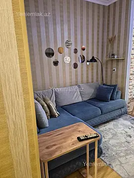 Satılır 2 otaqlı köhnə tikili 52 m²