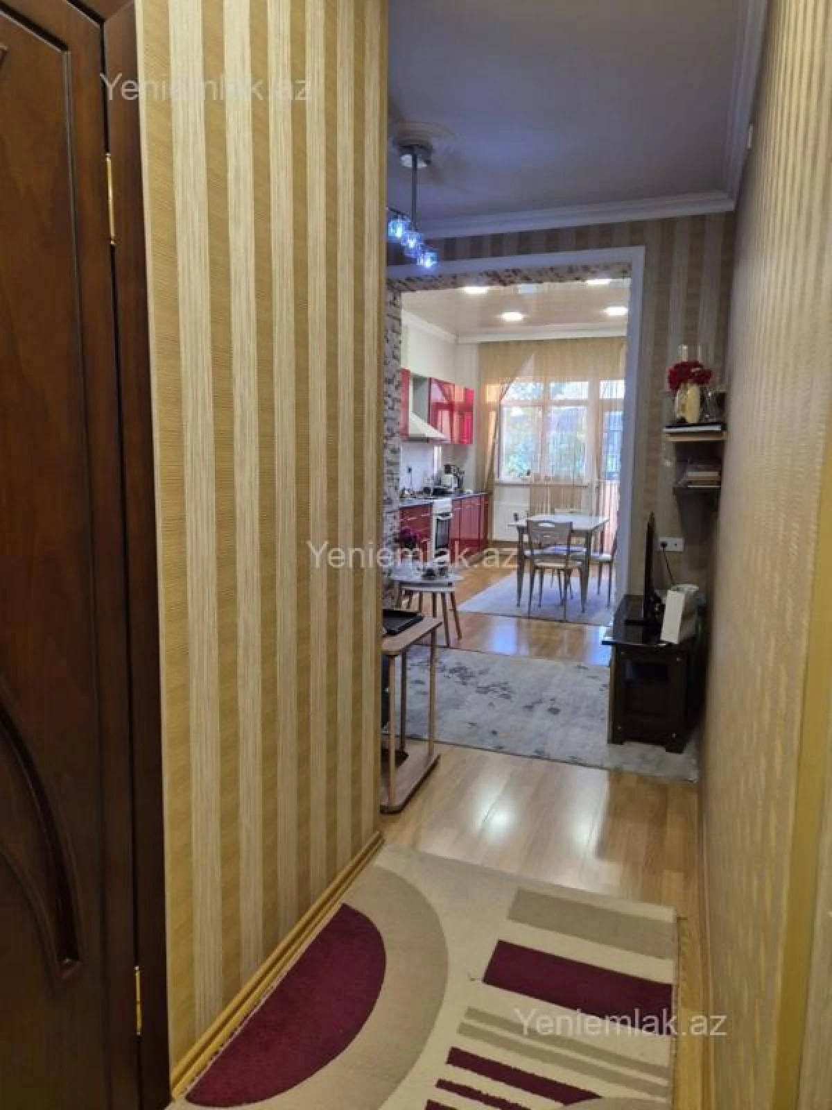 Satılır 2 otaqlı köhnə tikili 52 m²