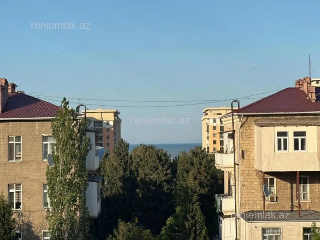 Satılır 2 otaqlı köhnə tikili 52 m²